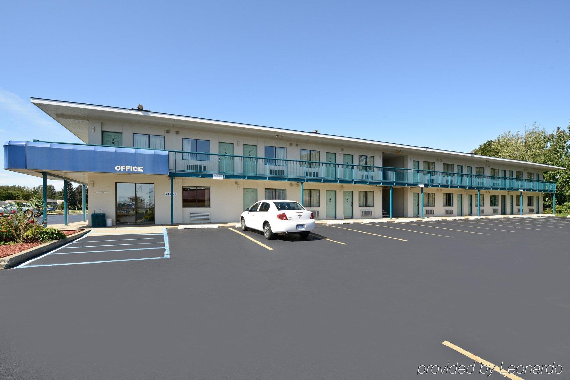 Americas Best Value Inn Battle Creek Exteriör bild